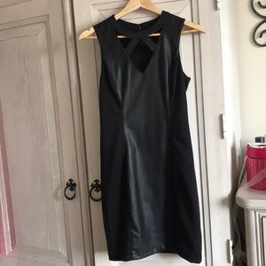 Guess LBD (little black dress)